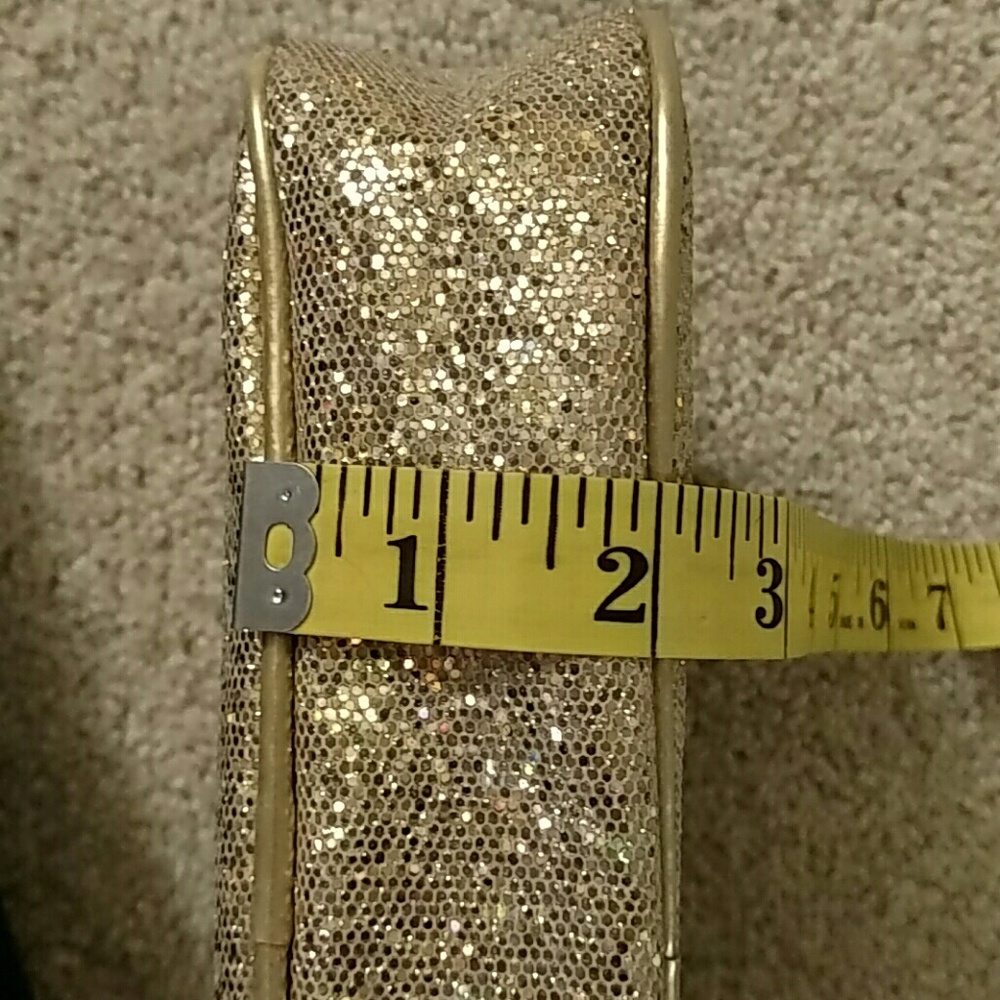 Gold Glittery Wristlet - Picture 4 of 5